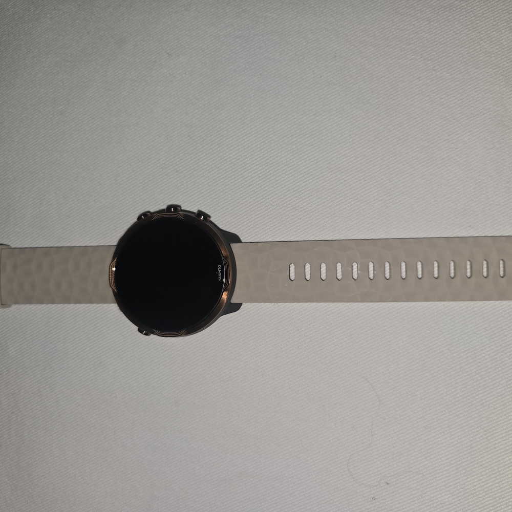 Suunto Smartwatch with Black & Copper Face and 22 Beige Strap With Chargers